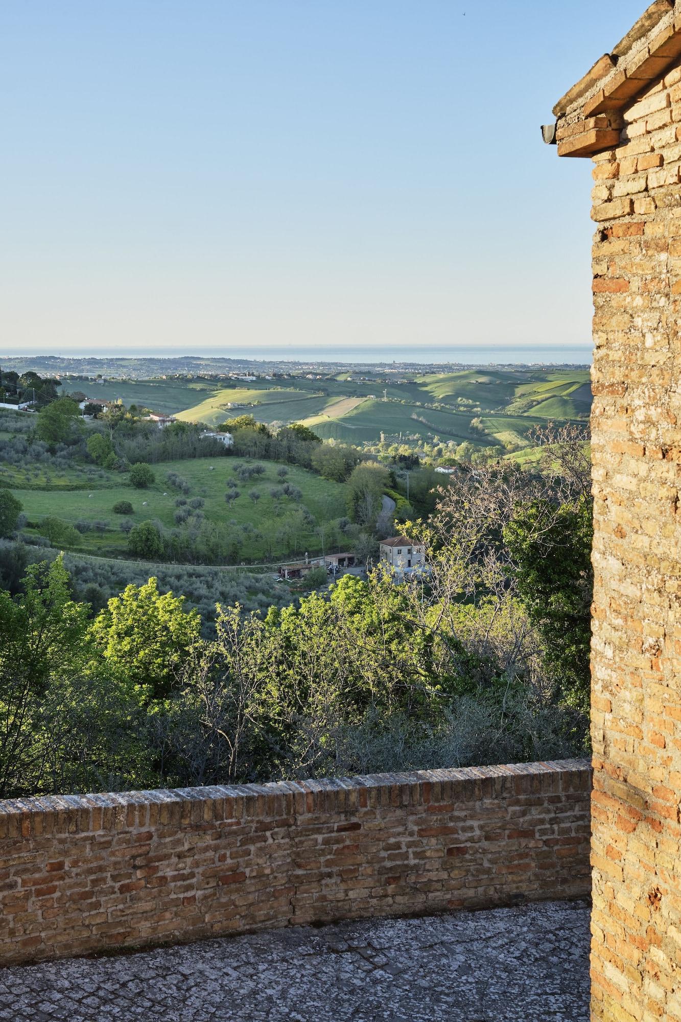 Castello Di Montegridolfo Spa Resort Exterior foto