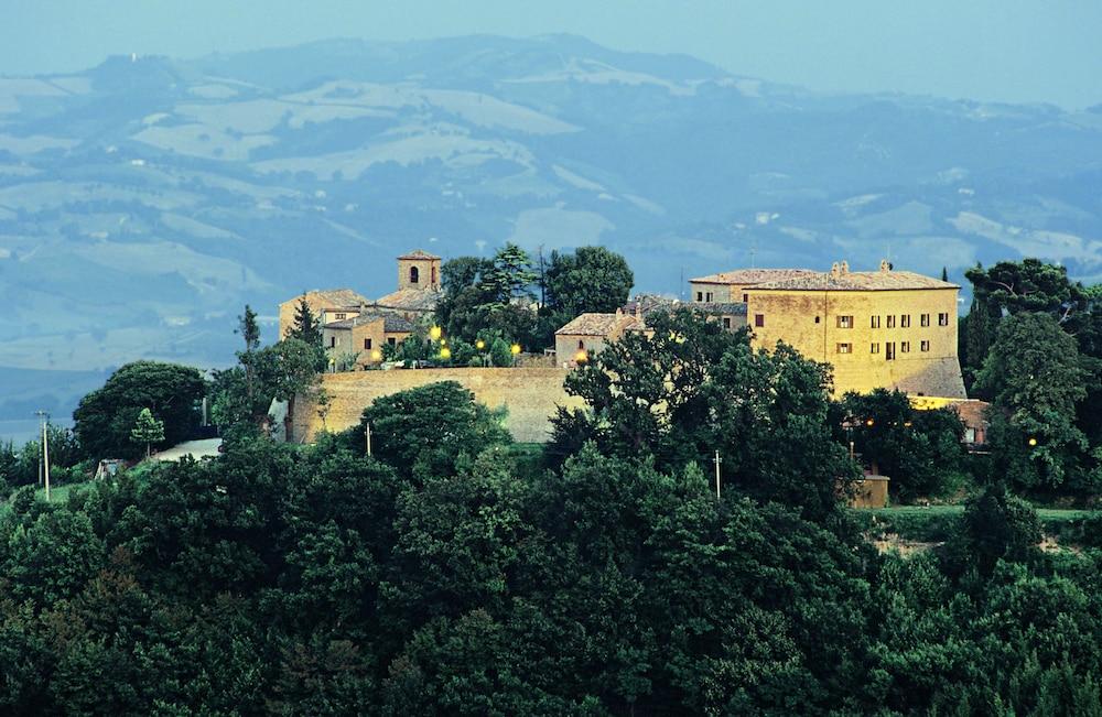 Castello Di Montegridolfo Spa Resort Exterior foto