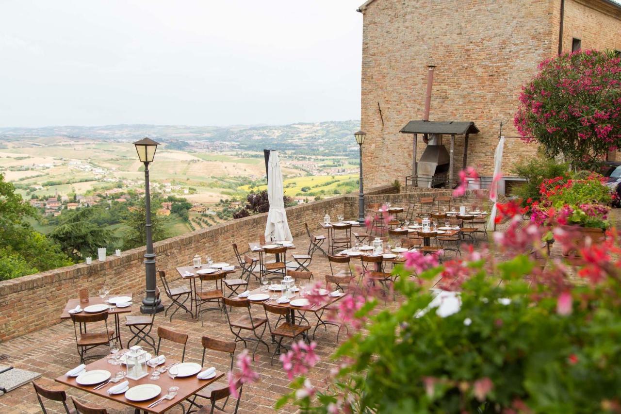 Castello Di Montegridolfo Spa Resort Exterior foto